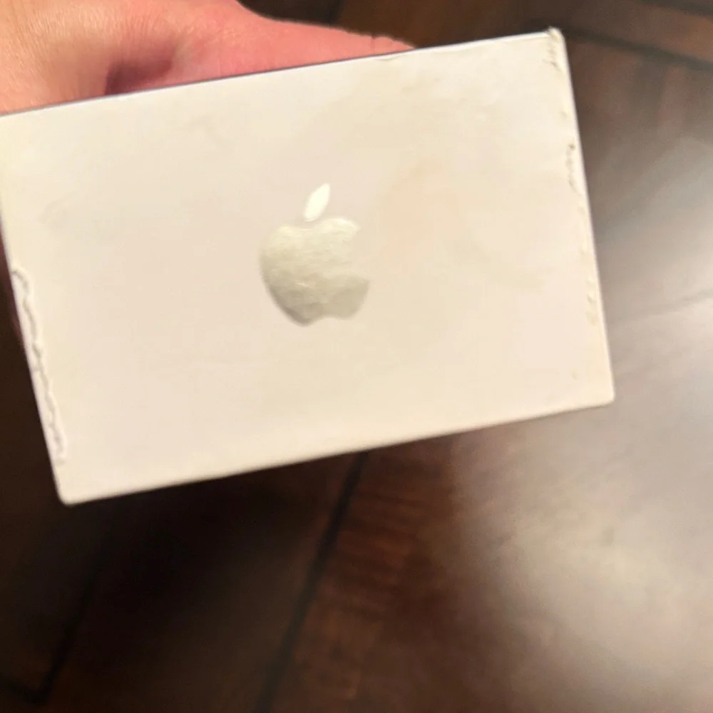 Apple iPhone 4 - Cream Box
